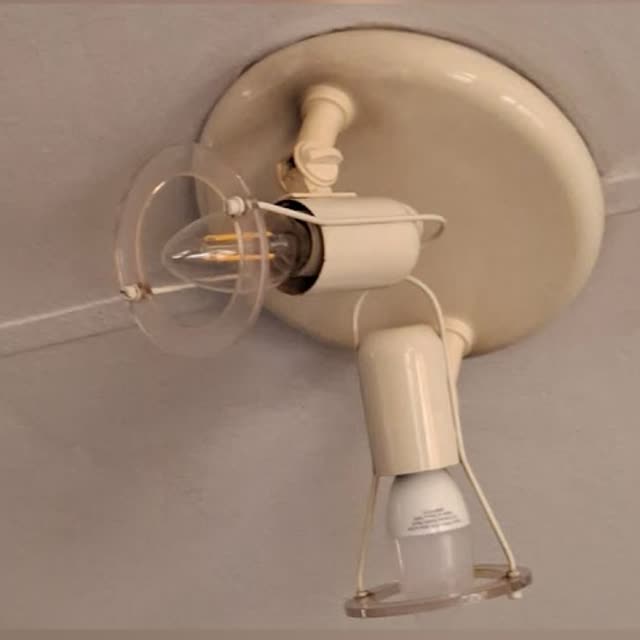 The same light fitting, clean and clear